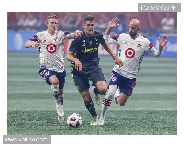 高清足球明星贴花图片分享让你尽享球场魅力与风采 高清足球明星贴花图片分享让你尽享球场魅力与风采